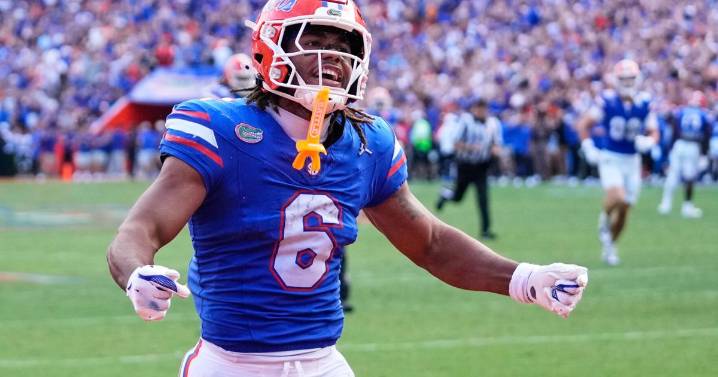 Freshman receiver Dallas Wilson is 'a specimen' for floundering Florida, his QB says