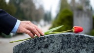 Here's what happens when a death doula guides you until the end
