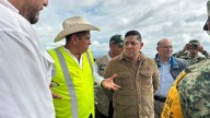 Enrique Galindo recorre municipios de la Huasteca afectados por lluvias