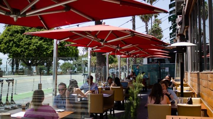 California Moves to Make Outdoor Dining Permanent, Streamline Restaurant Permitting