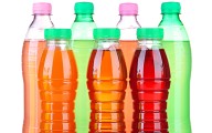 Un estudio encuentra microplásticos en todas las bebidas envasadas, especialmente en las bebidas calientes