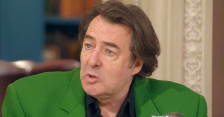 The huge mistake that led to Jonathan Ross' downfall on Celebrity Traitors