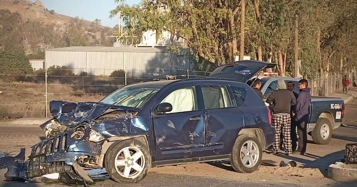 Registran volcadura en bulevar 2000