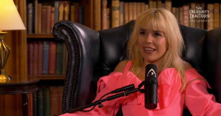Paloma Faith's four-word response after Alan Carr 'betrayal' on Celebrity Traitors