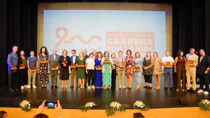 La Marea Rosa premia la solidaridad: Carrera por la Vida celebra sus 20 años