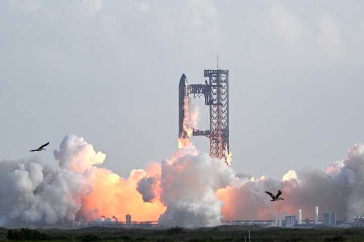 SpaceX tries for 2 successful Starship missions in a row with Monday's launch