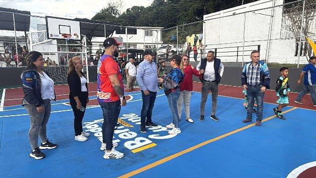 Recuperan la cancha número 72 de San Cristóbal