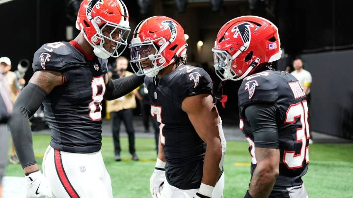 Falcons ride Robinson's 170 rushing yards, including 81