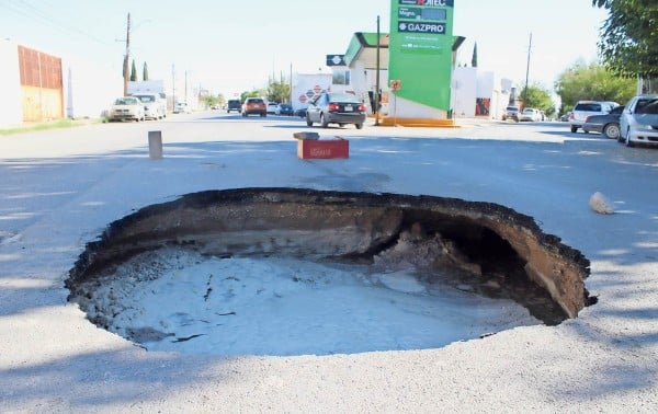 Causaron lluvias al menos 30 socavones