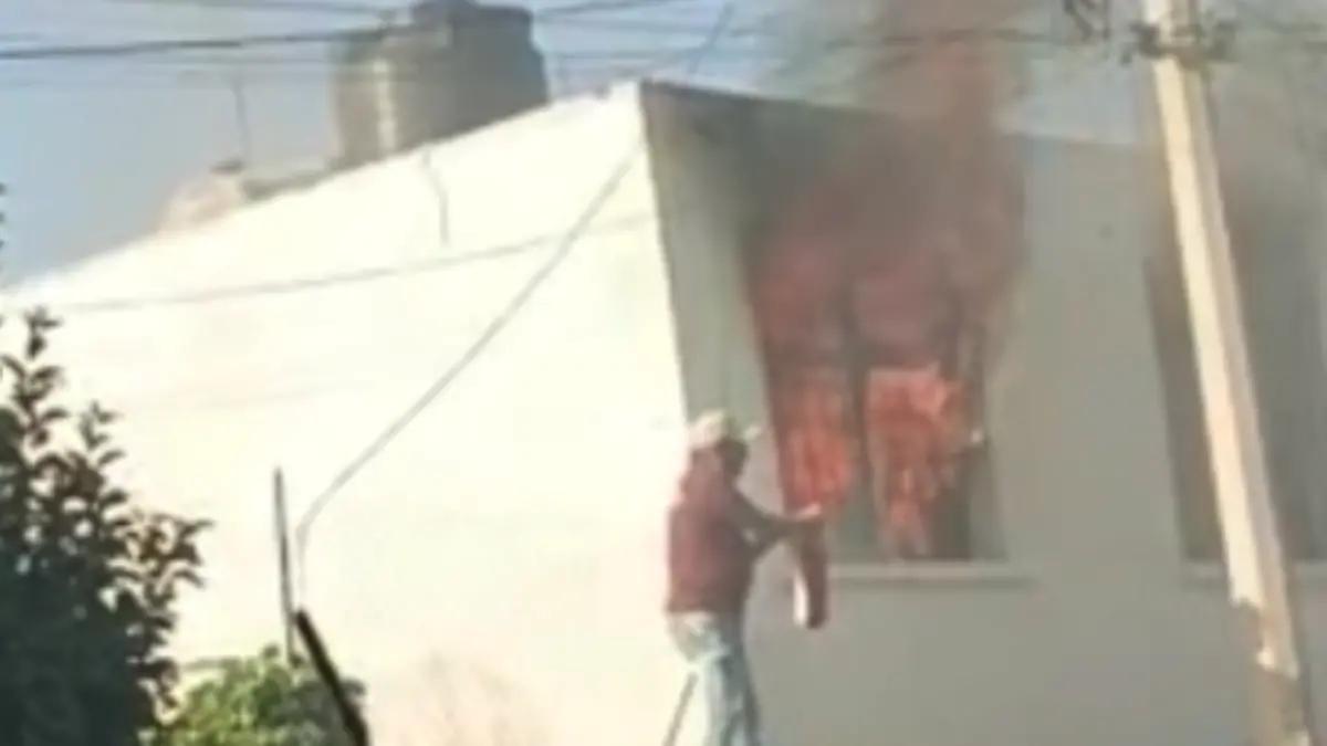 Vecinos sofocan incendio en centro de adicciones en Ecatepec