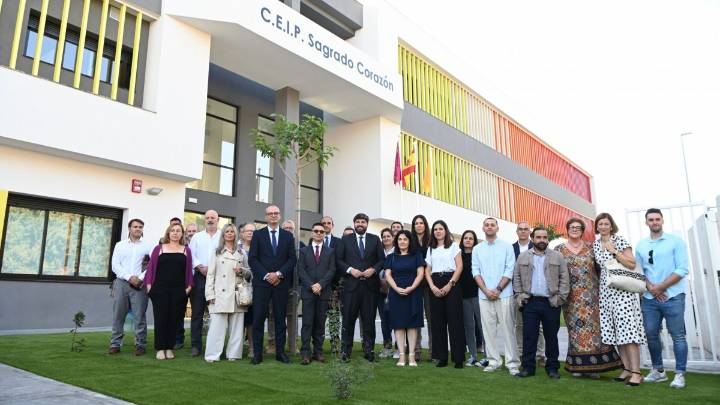 Librilla estrena colegio de infantil y primaria tras 20 años de espera