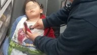 Abandonan a niña en calles de Teoloyucan