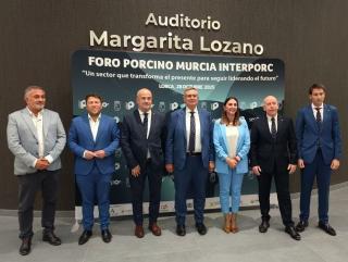 El Gobierno regional apuesta por impulsar la competitividad, sostenibilidad y sanidad animal del sector porcino