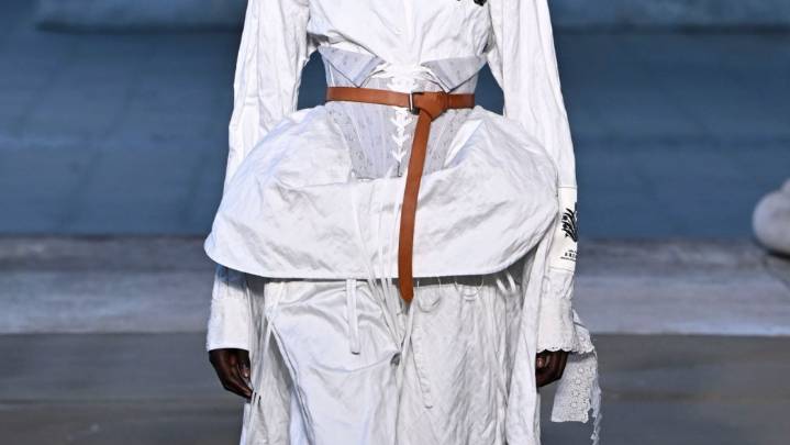 Spring 2026 Trend: Hour Glass Silhouette[PHOTOS]