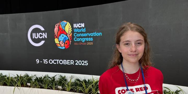 Con Greta Thunberg como modelo: la estudiante argentina que llevó la educación ambiental a Abu Dabi