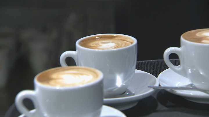 España pide máis cafés: cada persoa toma xa 562 cuncas ao ano
