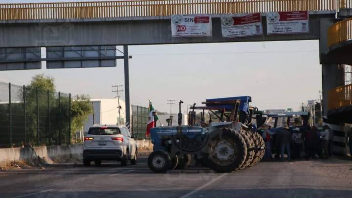 Liberan un carril en la carretera Celaya- Salvatierra, en Rincón de Tamayo
