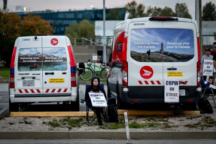 In the news today: Canada Post union moving to rotating strikes