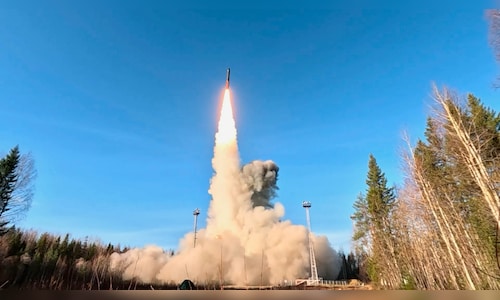 Nuclear drills in Russia under Putin's watch after talks with Trump falter