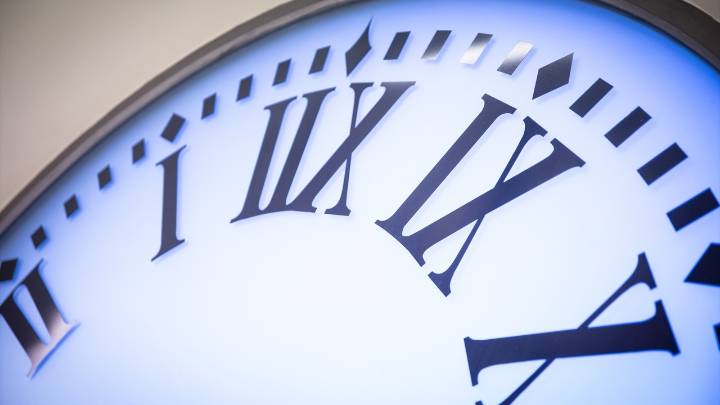 Todos los motivos por los que los médicos del sueño prefieren el horario de invierno al de verano (aunque no te guste)