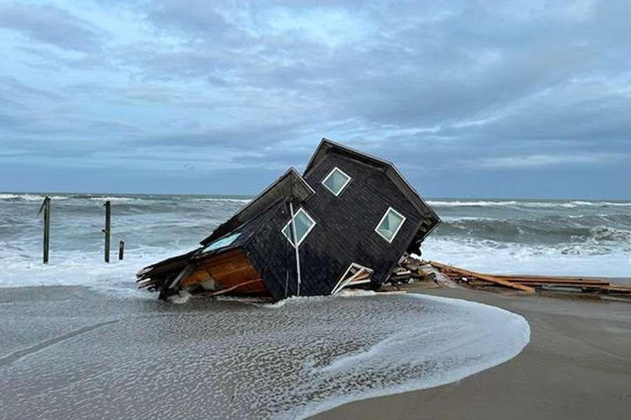 The Outer Banks Voice -   Ninth house collapses on Cape Hatteras National Seashore 