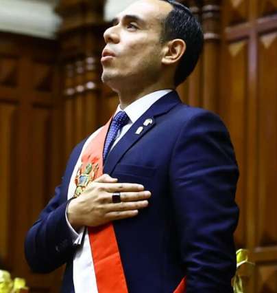 Dina Boluarte es destituida por el Congreso de Perú y José Jerí asume la presidencia