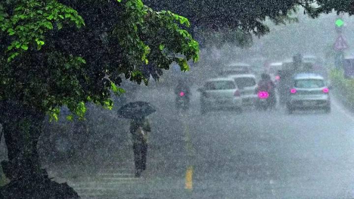 Karnataka Weather Update: Moderate To Heavy Rainfall Is Predicted In South Interior Districts; Says IMD