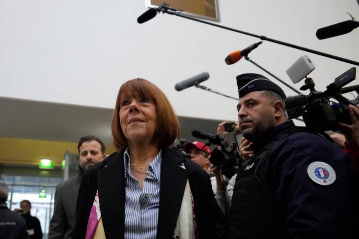 Gisèle Pelicot vuelve a los tribunales en Francia para enfrentarse de nuevo a uno de sus violadores