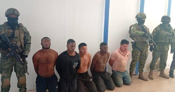 Capturan en Ecuador a cinco presuntos integrantes de un grupo disidente de las Farc