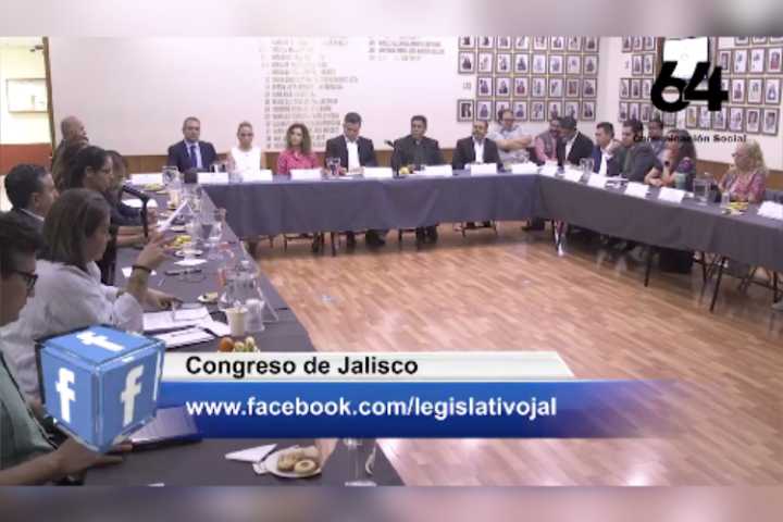 Exponen propuestas en pro de la educación