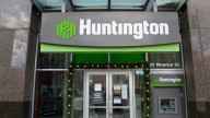 Huntington Bancshares buying Cadence Bank in $7.4 billion deal