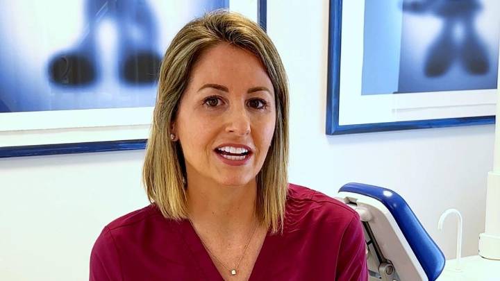 Sí, se puede: combina blanqueamiento dental y ortodoncia invisible y presume de sonrisa