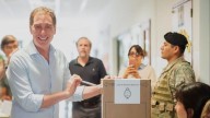 La CNE fallaría a favor de Santilli e iría primero en la lista de diputados de LLA