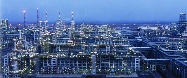 Reliance Reviews Impact of EU, UK, US Curbs on Russian Oil; Assures Full Compliance