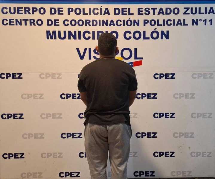 ¡Agresión extrema! Detienen a hombre por golpear a su hijastro tras negarse a darle dinero