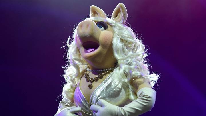 Miss Piggy to star in Broadway’s ‘Rob Lake Magic’ show