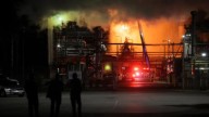 Explosión desata un incendio masivo en la refinería de Chevron cerca de Los Ángeles