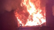 Crews extinguish fire at Farmington apartment complex