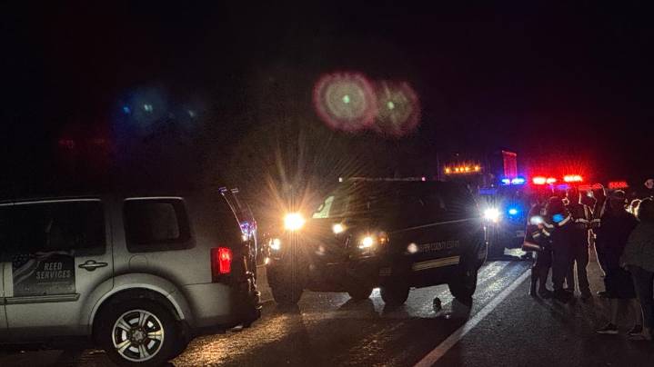 Woman killed by car, Highway 62 in south Jasper County shuts down