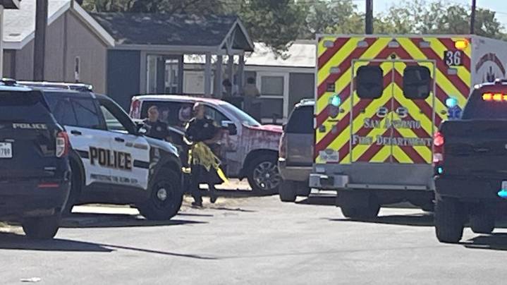 Man dead, another arrested after shooting in southwest San Antonio, SAPD says