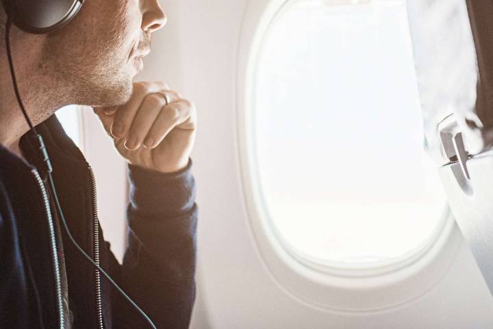 Why Plane Passengers Have to Keep Window Shades Open During Takeoff and Landing