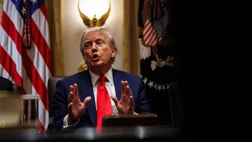 Donald Trump anunció aranceles del 100 % para China por su postura comercial "hostil"