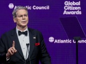 Scott Bessent dice que le darán un swap a la Argentina: "No estamos poniendo plata"