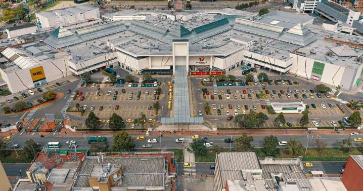 Quiénes son los dueños del centro comercial más poderoso de Colombia, es uno de los más antiguos