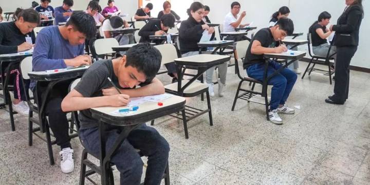 CADE Universitario: Siete de cada diez jóvenes se muestran optimistas ante las Elecciones Generales 2026, según IPSOS e IPAE