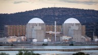 Las eléctricas piden alargar la vida útil de Almaraz hasta junio de 2030
