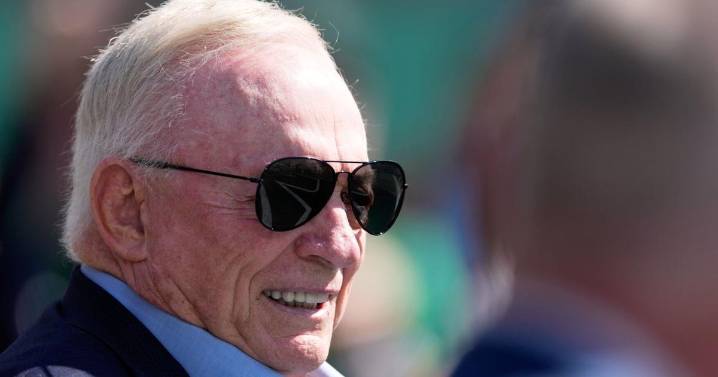 NFL fines Jerry Jones $250,000 for obscene gesture he says was inadvertent