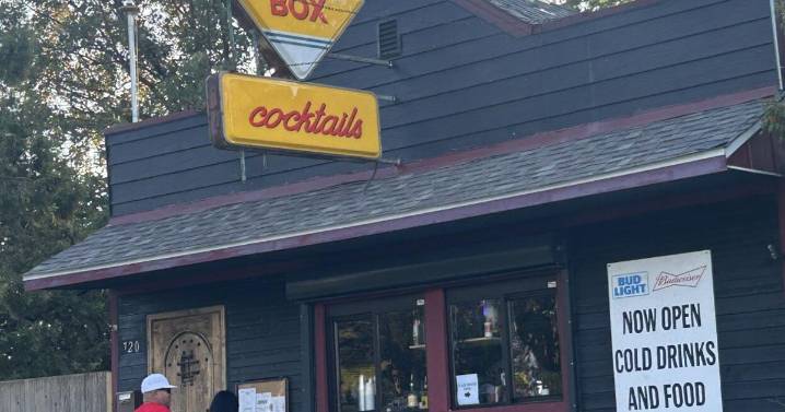 Business Ins and Outs: Beach Box, Miller Bean Ice Cream, the Great Greek Mediterranean Grill, La Caretta and Swingers oen, Region Gaming Esports Center closing
