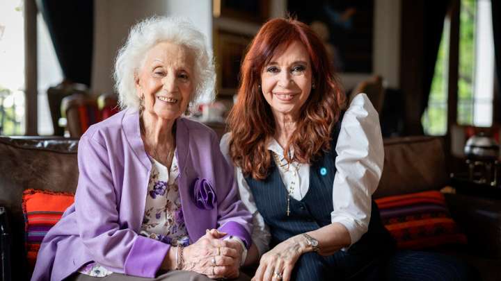 El saludo de Cristina a Estela de Carlotto en su cumpleaños número 95