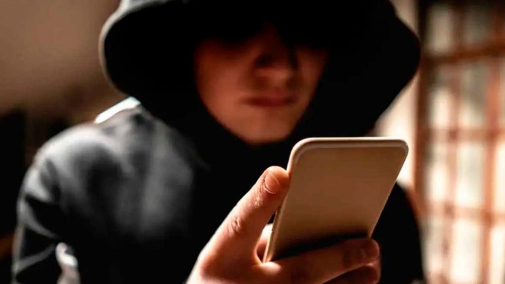 Alertan por fraudes telefónicos simulando atractivas ofertas de empleo